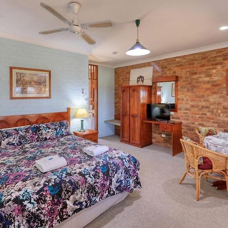 The Vineyard Motel Cowra Buitenkant foto