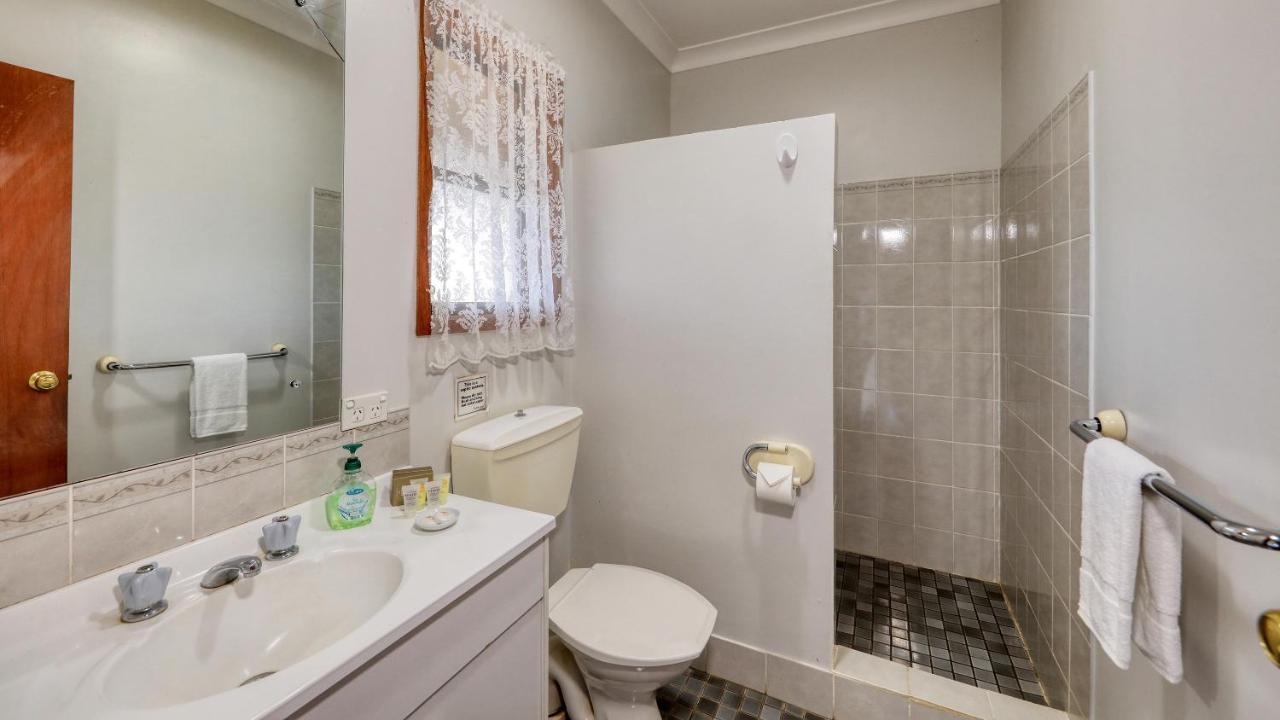 The Vineyard Motel Cowra Buitenkant foto