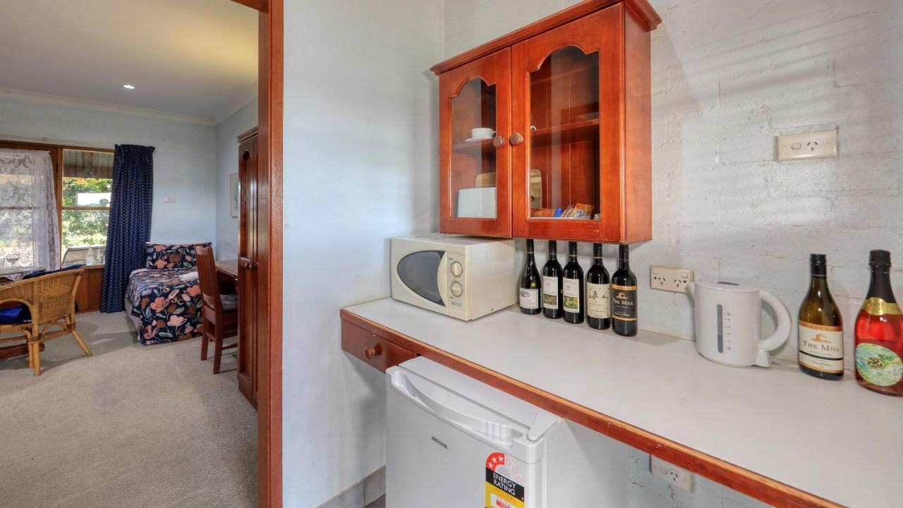 The Vineyard Motel Cowra Buitenkant foto