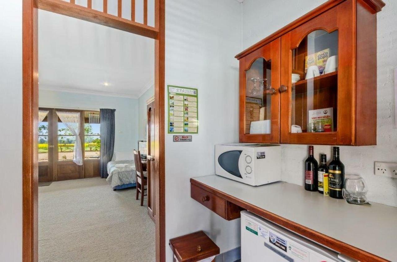 The Vineyard Motel Cowra Buitenkant foto